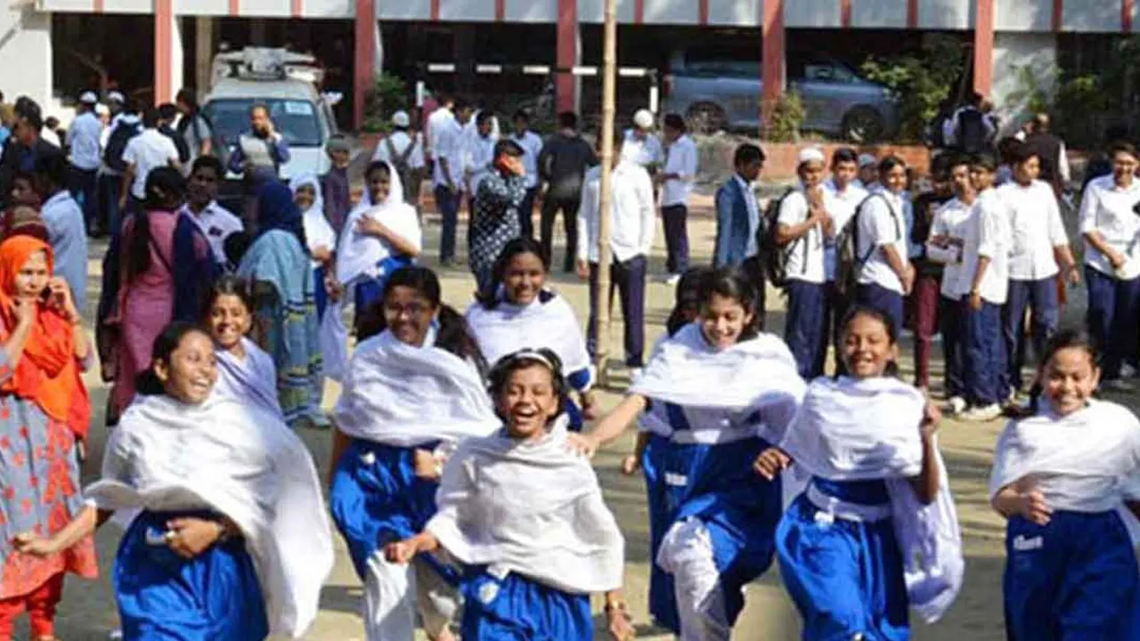 শিক্ষাপ্রতিষ্ঠানে ছুটির নতুন তালিকা প্রকাশ