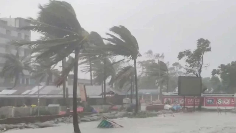 দেশের যে ১০ অঞ্চলে ৮০ কিমি বেগে ঝড় ও বজ্রবৃষ্টির আশঙ্কা