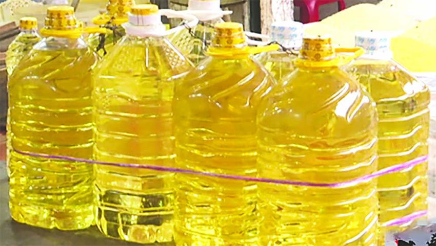 এবার হঠাৎ সয়াবিন তেলের লিটার যত হলো